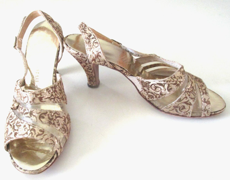 **Sale** VINTAGE 1950S 60S HIGH HEEL SHOES J W ROBINSON GOLD METALIC BROCADE 7