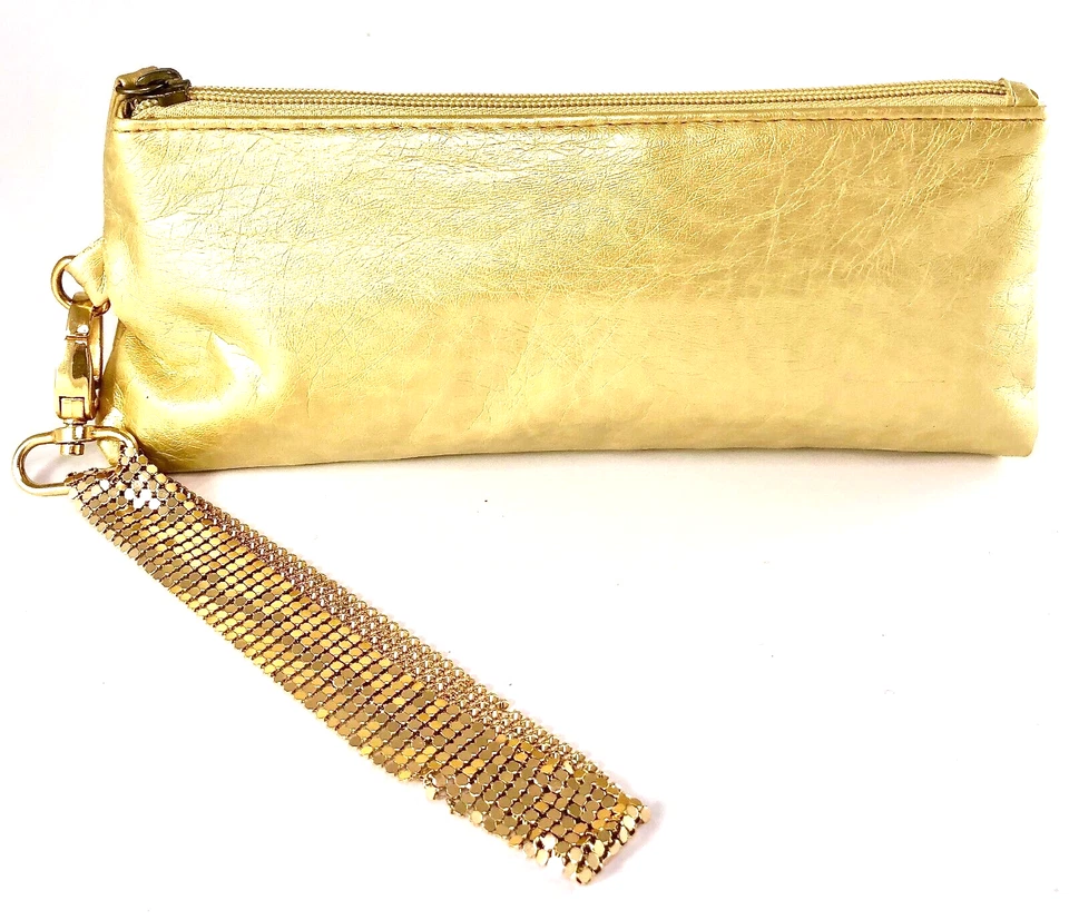 Cartera vintage dorada con cremallera con asa de malla dorada vegana PVC totalmente forrada Foto 2 de 4
