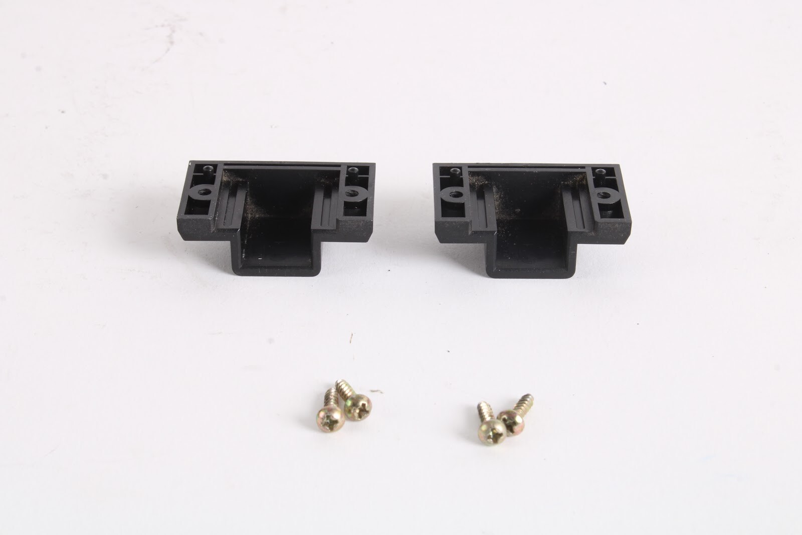 Gemini XL-500 II Lower Hinge Brackets With Screws Set of 2