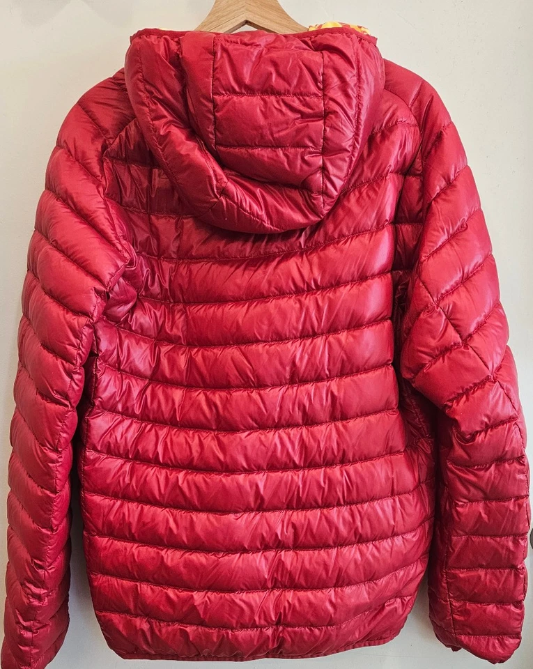 Chaqueta acolchada Keith Haring UNIQLO SPRZ NY MoMa roja ultra ligera grande RARA Foto 4 de 4