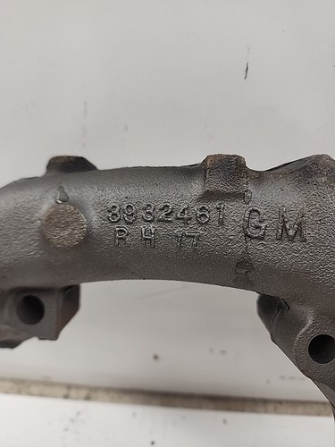 70S V8 GM Rams Horn Style Exhaust Manifold #3932461 R.H - Picture 2 of 8
