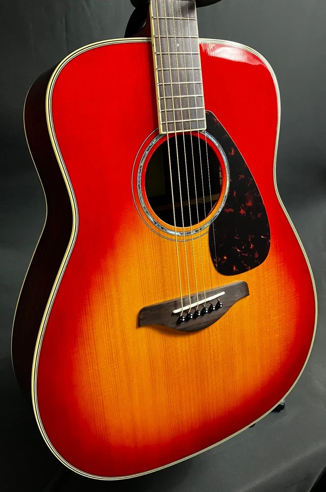 Guitarra Acústica Yamaha FG830 Tapa Sólida Dreadnought Acabado Ráfaga de Otoño Foto 3 de 4