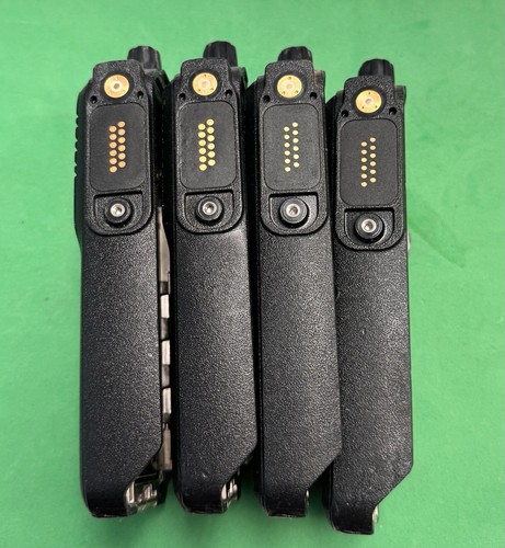 4x *PRZETESTOWANE POD KĄTEM ZASILANIA * MOTOTRBO XPR6350 VHF 136-174MHz Radio AAH55JDC9LA1AN - Zdjęcie 4 z 6