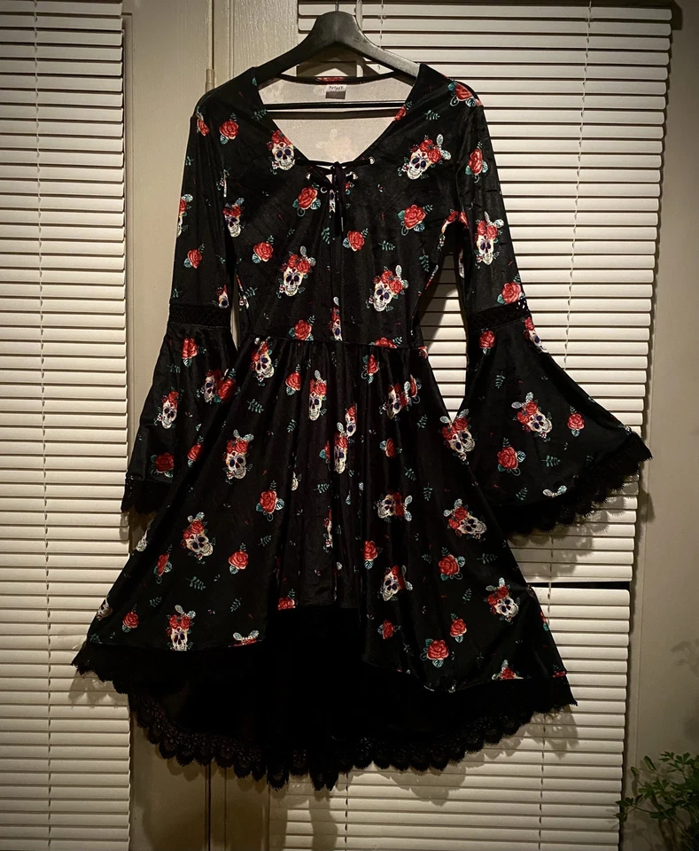 Gothic Black Velvet Sugar Skull Floral Lace Trim Dress Costume Halloween Small - Image 4 of 4