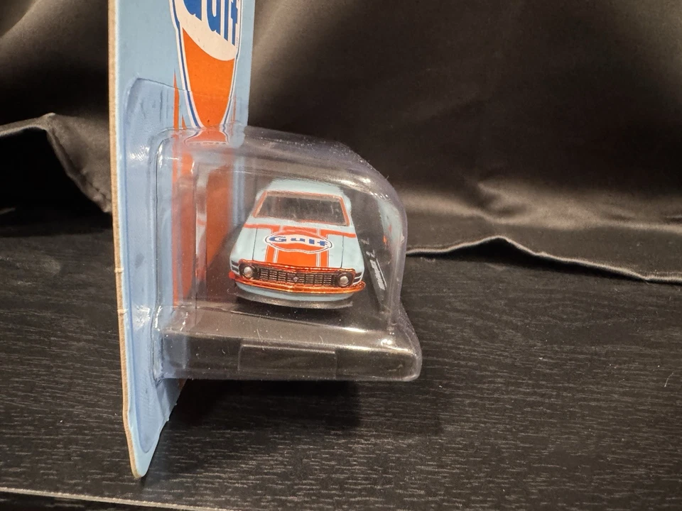 NEW! M2 MACHINES 1970 Ford Mustang BOSS  302  1:64  CHASE 1/750 Orange Chrome - Image 2 of 4