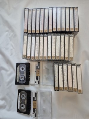 26 x Maxell XLII 90 (1988) · Type II + 7 Maxell XLII100(1988)· Kassetten