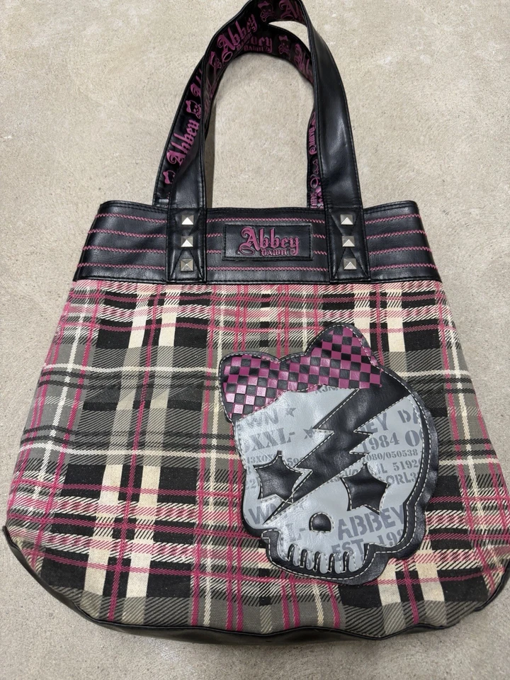 Bolso de Mano Raro Abbey Dawn por Avril Lavigne Rosa Negro Calavera Huesos Cuadros Gótico Y2K Foto 2 de 4