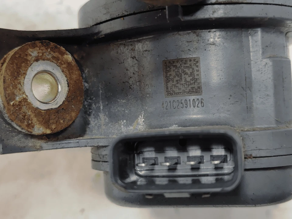 Toyota RAV4 2019-2022 motor de accionamiento inversor enfriador bomba de agua conjunto OEM Foto 4 de 4