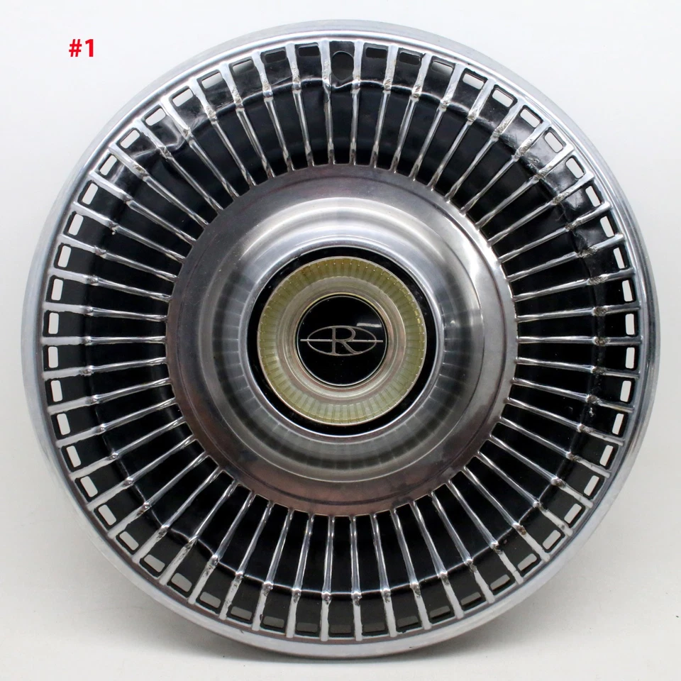 Buick Riviera 1965 tapacubos cubiertas de rueda de 15 pulgadas 01369252 OEM GM juego de 4 clásicos Foto 3 de 4