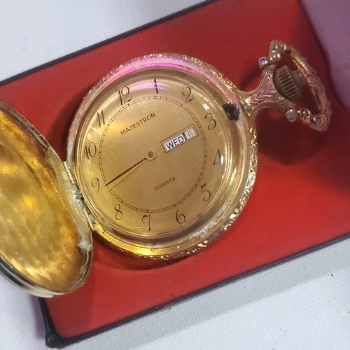Vintage Majestron Buck Deer Pocket Watch Silver & Gold In Gift Box - Picture 2 of 3