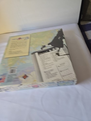 VTG Where In The World Is Carmen Sandiego 300 Piece Jigsaw Puzzle 1993 Sealed - Picture 6 of 9