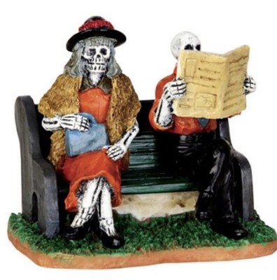 New Lemax Spooky Town Really  Late Train   # 42205 Figurines