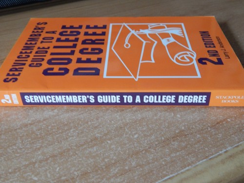 Servicemember's Guide to a College Degree by Larry J. Anderson (2002) MILITARY - Imagen 3 de 4