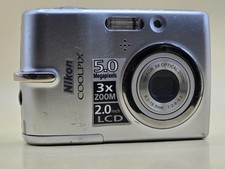 Nikon Coolpix L10 5.MP Compact Digital Camera 3x Zoom Silver Works Perfectly!