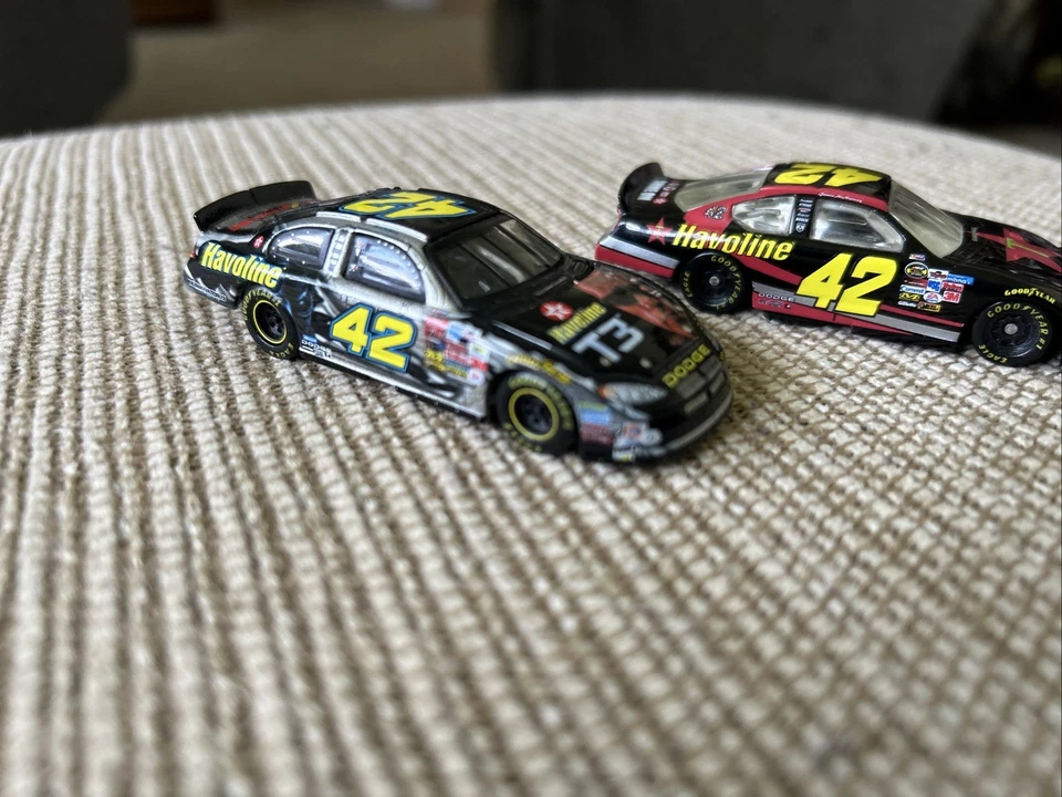 Dodge Terminator 2003 escala 1/64 Jamie McMurray 3 autos y Dodge Car NASCAR 2005 Foto 3 de 4