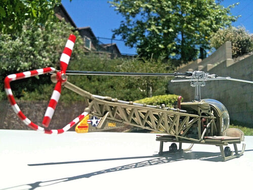 Corgi Bell H-13 Sioux US Army M.A.S.H Helicopter Korea 1951 Die-cast 1:48 Scale - Picture 11 of 12