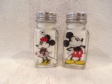 Walt Disney MICKEY & MINNIE MOUSE Kitchen Glass Salt & Pepper Shakers Metal Lids