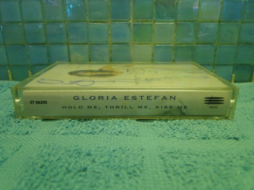 Gloria Estefan Hold Me Thrill Me Kiss Me Cassette TESTED -EXTRA TAPES SHIP FREE  - Picture 2 of 3