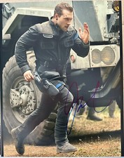 JAI COURTNEY SIGNED DIVERGENT 11X14 PHOTO! AUTOGRAPH! INSURGENT! HOT HUNK! JAI COURTNEY SIGNED DIVERGENT 11X14 PHOTO! AUTOGRAPH! INSURGENT! HOT HUNK!