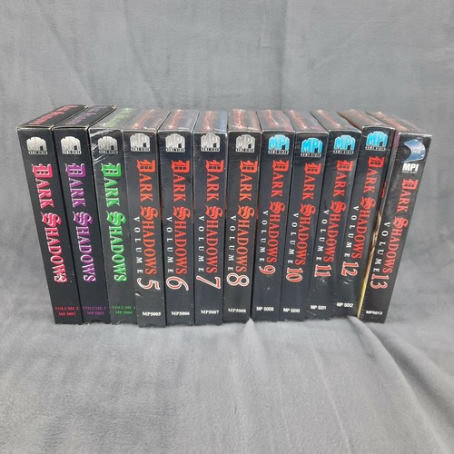 DARK SHADOWS VHS TAPE LOT OF12 (10 FACTORY SEALED) VINTAGE HORROR VAMPIRES