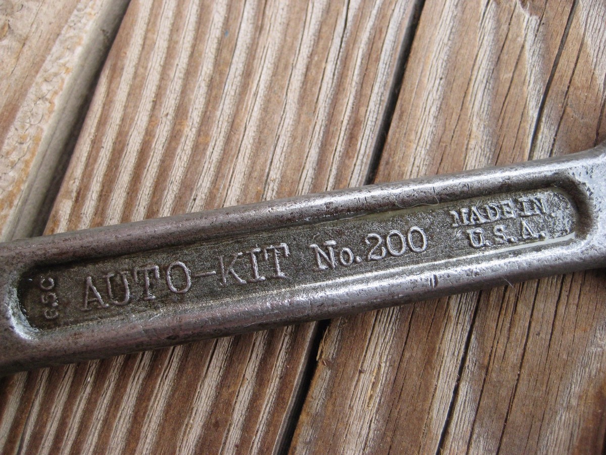 Vintage **AUTO KIT No. 200** 11/16