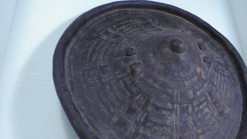 Escudo de mano de cuero duro tribal moldeado africano etíope Amhara 12,5" - Imagen 6 de 16