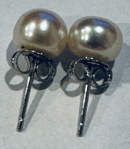 NEU 7,65-7,75 MM NATÜRLICHE PAZIFIK CHAMPAGNER PERLEN KNOPF OHRRINGE - 0,925 SILBER - Bild 3 von 3