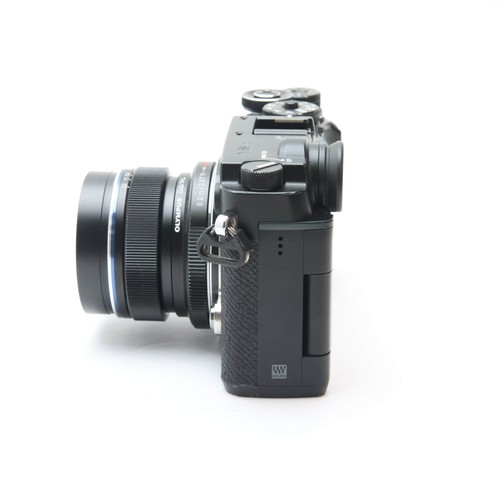OLYMPUS PEN-F 12mm F/2 Lens Kit Black Shutter Count 8847 - Picture 4 of 12