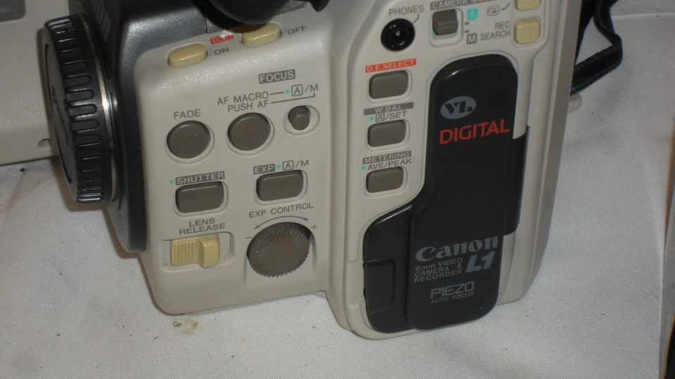 RARE Vintage Canon L1 Hi8 8MM Canovision 8 Video Camcorder untested - Image 3 of 4