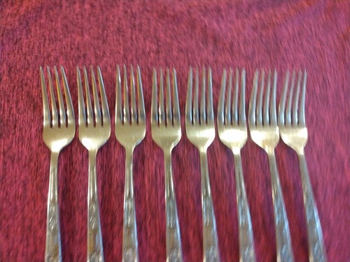 Set Of 8 Dinner Forks Lifetime Stainless SILVER LEAVES Japan 7 1/2" glossy - Picture 3 of 5