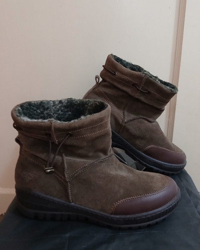 OTBT Off The Beaten Track Ankle Boots Women's Size 9-9.5 Olive OC System Soles