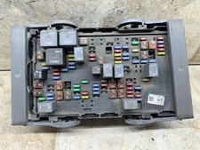 2007-2009 Yukon Tahoe Suburban Escalade Engine Relay Fuse Box 25905681 OEM