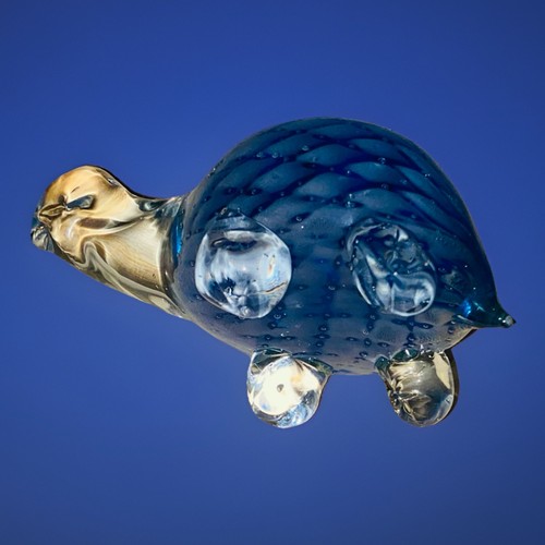 Vintage Blown Glass Blue Turtle Paperweight 5 Inch Long - Picture 5 of 5