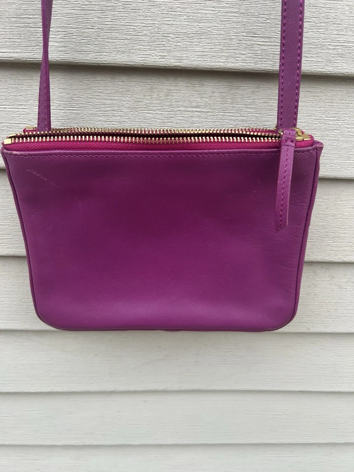 Bandolera pequeña Barneys New York púrpura  Foto 2 de 4