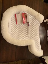 Fleeceworks Sheepskin Shaped English Saddle Pad Medium White Beige Horse Tack