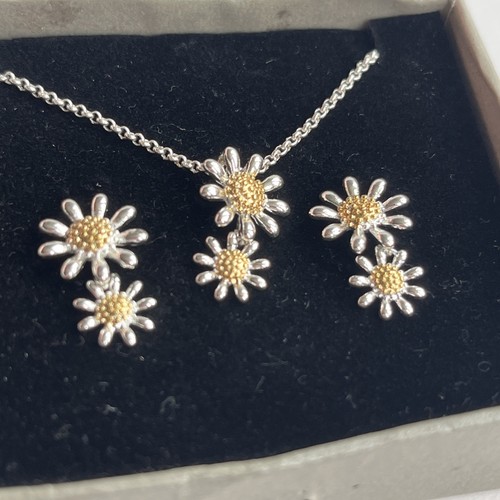 Daisy Necklace and Stud Earrings Set by Philip Jones
