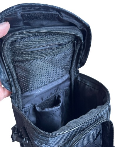 Vintage Fujifilm Spiegelreflexkamera Tasche schwarz Gürtelschlaufe und Trageriemen - Bild 8 von 9