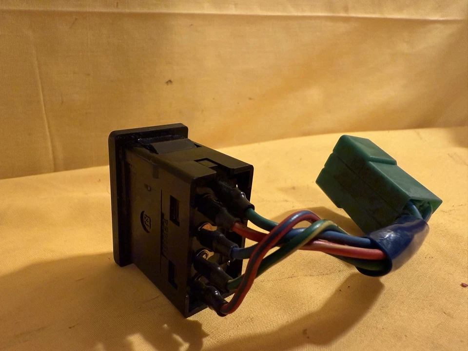 1984-1991 Toyota 4Runner Rear Window Switch / Tailgate Window Rocker Switch - Image 3 of 4
