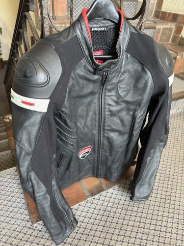 Dainese Ducati Leather Motorcycle Racing Jacket Perf Armor Zip Track Day Euro 52 - Bild 4 von 18