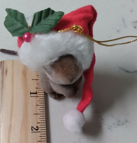 Vintage Flocked Mouse with a Santa Hat Made in Hong Kong Cute! - Picture 4 of 4