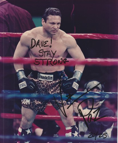 VINNY PAZIENZA BOXING HOFer AUTHENTIC ORIGINAL AUTOGRAPHED PHOTO - Picture 1 of 2