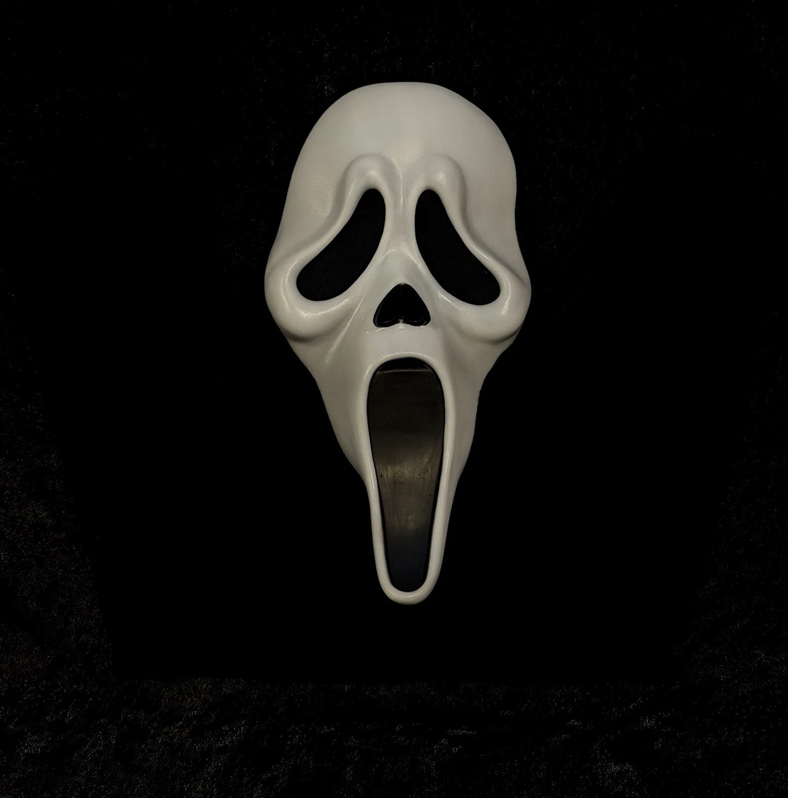 Deluxe Scream (1996) x Scream 7 (2026) Concept Killer Mask