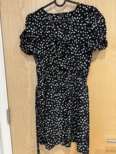 Forever21 Black& white Polka Dot belted elasticised summer dress with pockets