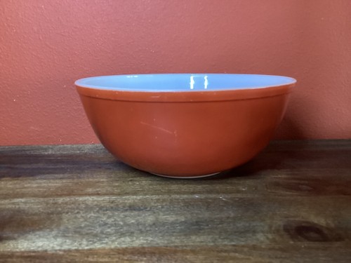 Vintage Pyrex Earth Tone 4 Qt. Mixing Bowl