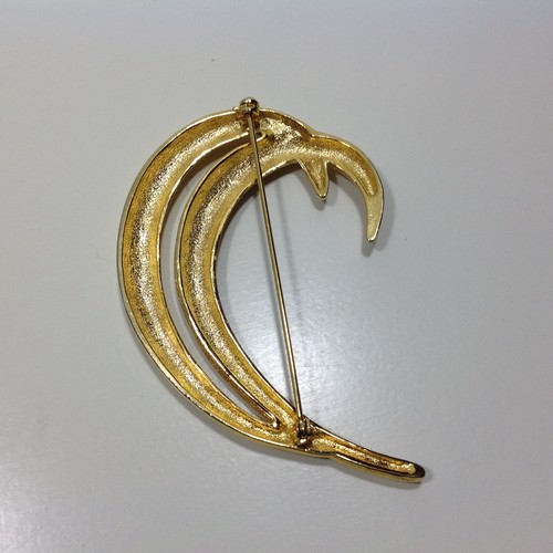 Grandma's Jewelry ~ Vintage Gold Tone Pin Brooch Unsigned 3" - Picture 2 of 2