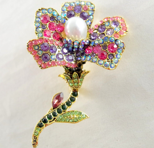 3.5" NEW UNSIGNED DESIGNER STYLE 3D COLORFUL AB RHINESTONE & PEARL FLOWER BROOCH - Picture 7 of 17