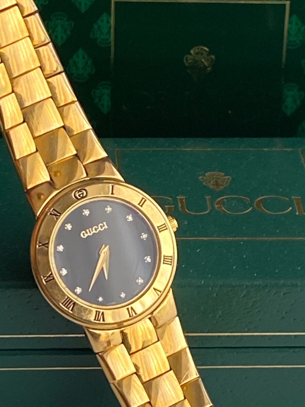 Gucci Watch Diamond Ladies 18K Gold Plated Gucci Bracelet Swiss 3300L Watch Rare