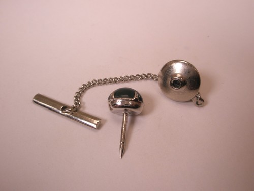 Red Flecked Green Stone Quality Vintage SWANK TINY SMALL Tie Tack Lapel Pin q72 - Picture 6 of 9