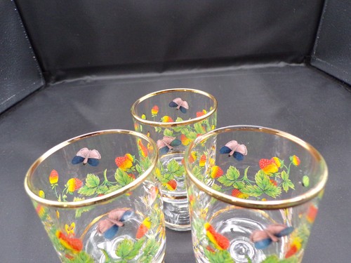 Three Vintage Butterflies Berries Sipping Glasses Cordial Liqueur 3-5/8" 4oz D25 - Picture 4 of 10