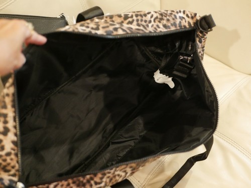 NWT WOMEN'S KENDALL KYLIE WEEKENDER TOTE DUFFEL BAG GYM BAG BLACK NYLON LEOPARD - Picture 5 of 9